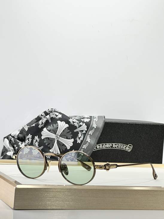 Picture of Chrome Hearts Sunglasses _SKUfw73427990fw
